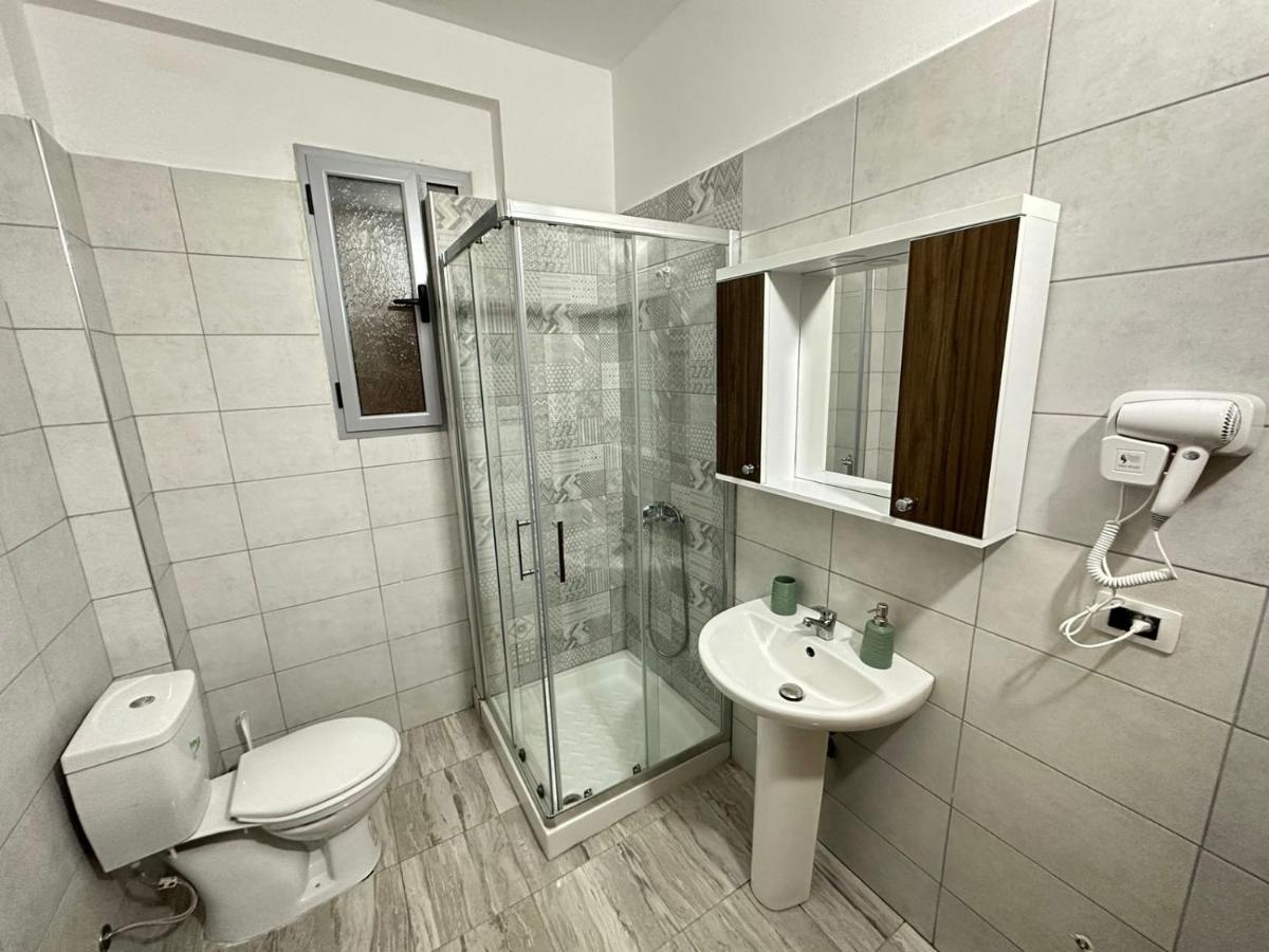 Trea Accomodations - Despacito Port Side Vlorë エクステリア 写真